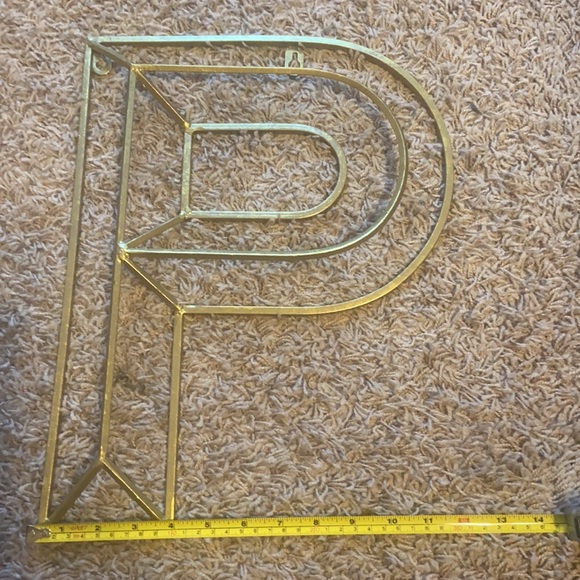 Wall Hanging Letter P - Picture 4 of 4